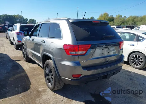 2013 Jeep Grand Cherokee Laredo Altitude z USA, uszkodzony, nr VIN 1C4RJFAG8DC572909